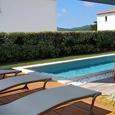 3 Piscine Petanque Clim *