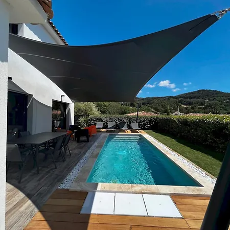 3 Piscine Petanque Clim * Le Castellet (Var)
