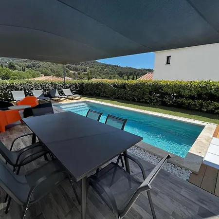 Villa 3 Piscine Petanque Clim